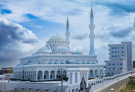 Masjidka Casriga ah ee Cali Jimcaale oo laga furay Muqdisho